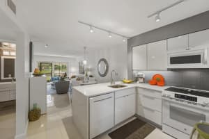 2222 Cypress Bend Drive, Pompano Beach, FL 33069 - MLS#F10550291