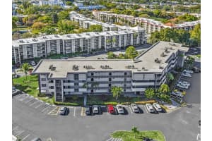 2881 47th Terrace, Lauderdale Lakes, FL 33313 - MLS#F10550294