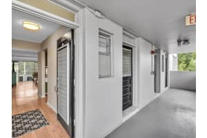 2881 47th Terrace, Lauderdale Lakes, FL 33313 - MLS#F10550294