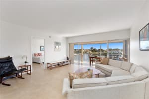 390 Federal Highway, Deerfield Beach, FL 33441 - MLS#F10550303