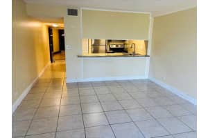 3730 Inverrary Drive 1m, Lauderhill, Fl 33319, Lauderhill