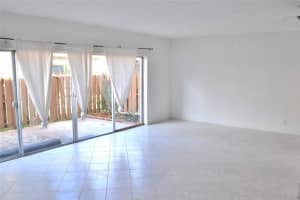 8237 Nw 8th Court 4, Plantation, Fl 33324 Plantation, FL 33324 - Off Market