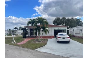 8500 Sw 21st Court, Davie, Fl 33324, Davie