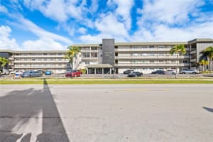 941 Crystal Lake Drive 405, Pompano Beach, Fl 33064 Deerfield Beach, FL 33064 - Off Market