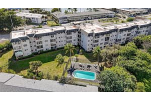 941 Crystal Lake Drive 405, Pompano Beach, Fl 33064 Deerfield Beach, FL 33064 - Off Market