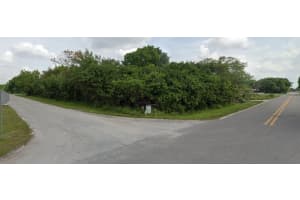 2585 5th Street, Okeechobee, FL 34972 Sold 03/25/26