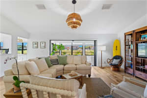 345 Forest Trail, Vero Beach, FL 32962 - MLS#F10550996