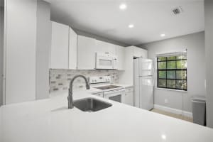 510 103rd Terrace, Pembroke Pines, FL 33026 - MLS#F10551058