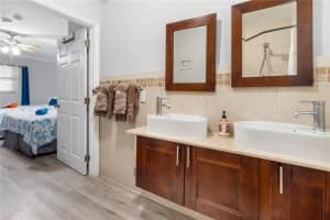 2625 Ne 13th Court 2, Fort Lauderdale, Fl 33304 Fort Lauderdale, FL 33304 - Off Market