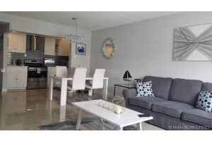 1560 Mckinley Street, Hollywood, FL 33020 - MLS#F10551083