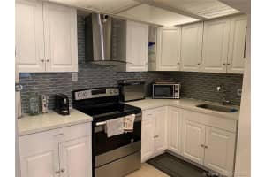 1560 Mckinley Street, Hollywood, FL 33020 - MLS#F10551083