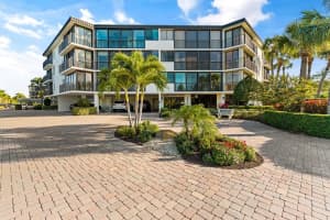 1815 Mooringline Drive, Vero Beach, FL 32963 - MLS#F10551125