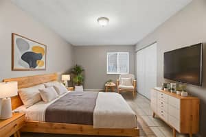 8666 14th Street, Pembroke Pines, FL 33025 - MLS#F10551213