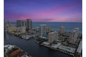 1945 Ocean Drive, Hallandale Beach, FL 33009 - MLS#F10551239