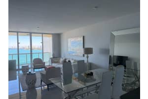 2650 Lake Shore Drive, Riviera Beach, FL 33404 - MLS#F10551357