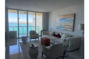 2650 Lake Shore Drive, Riviera Beach, FL 33404 - MLS#F10551357