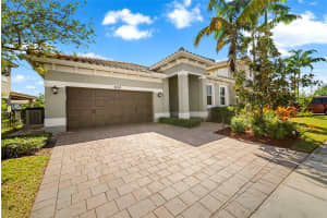 8550 Lakeside Bend, Parkland, FL 33076 - MLS#F10551394