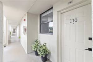 118 Lake Emerald Drive, Oakland Park, FL 33309 - MLS#F10551617