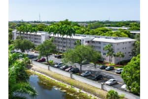 2001 S Granada Drive 4n, Coconut Creek, Fl 33066 Coconut Creek, FL 33066 - Off Market