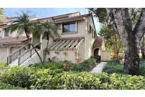 5641 Coach House Circle B, Boca Raton, Fl 33486 Boca Raton, FL 33486 - Off Market