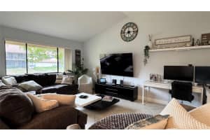 5641 Coach House Circle B, Boca Raton, Fl 33486 Boca Raton, FL 33486 - Off Market