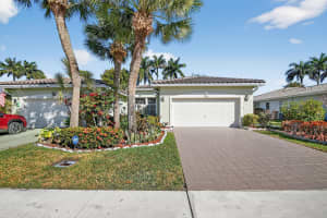 10664 Royal Caribbean Circle, Boynton Beach, FL 33437 - MLS#F10551752