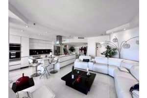 20191 Country Club Drive, Aventura, FL 33180 - MLS#F10551821