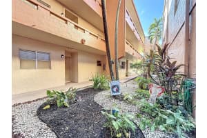 8818 Mcnab Road, Tamarac, FL 33321 - MLS#F10551822