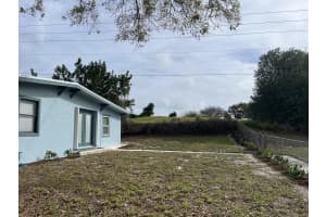 202 Southern Avenue, Fort Pierce, FL 34950 - MLS#F10551829