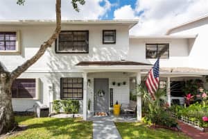 334 103rd Terrace, Pembroke Pines, FL 33026 - MLS#F10551842