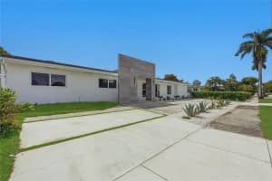 1850 197th Terrace, Miami, FL 33179 - MLS#F10551861