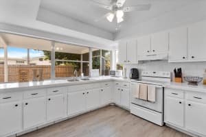 3300 33rd Court, Lauderdale Lakes, FL 33309 - MLS#F10551872