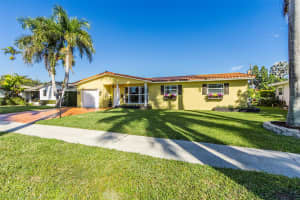 1017 4th Street, Hallandale Beach, FL 33009 - MLS#F10552238