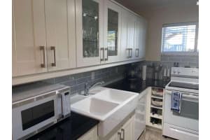 2566 Garden Drive, Lake Worth, FL 33461 - MLS#F10552267