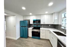 6100 Nw 44th Street 302, Lauderhill, Fl 33319, Lauderhill