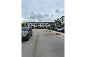 185 185th Way, Pembroke Pines, FL 33029 - MLS#F10552366