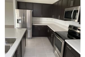 185 185th Way, Pembroke Pines, FL 33029 - MLS#F10552366