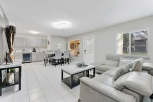 113 Lake Pine Circle, Greenacres, FL 33463 - MLS#F10552409