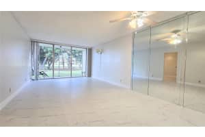 8421 Lagos De Campo Boulevard 106, Tamarac, Fl 33321, Tamarac