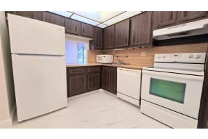 8421 Lagos De Campo Boulevard, Tamarac, FL 33321 - MLS#F10552483