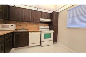 8421 Lagos De Campo Boulevard, Tamarac, FL 33321 - MLS#F10552483