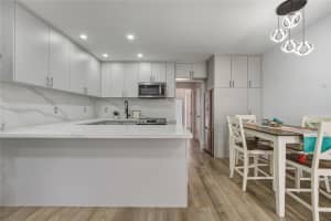 900 10 Terrace, Hallandale Beach, FL 33009 - MLS#F10552527