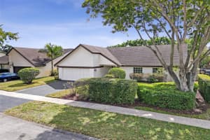 10220 25 Street, Pembroke Pines, FL 33026 - MLS#F10552734