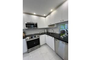 1445 Atlantic Shores Boulevard, Hallandale Beach, FL 33009 - MLS#F10552737