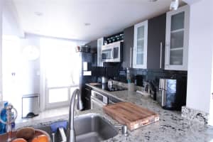 440 Paradise Isle Boulevard, Hallandale Beach, FL 33009 - MLS#F10552754