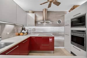 9001 Jacaranda Lane, Plantation, FL 33324 - MLS#F10552771