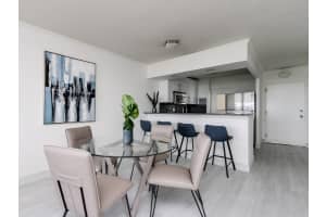 2555 11th Street, Fort Lauderdale, FL 33304 - MLS#F10552792