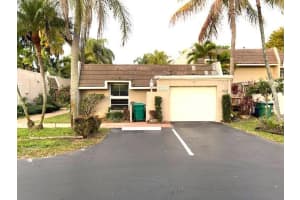 19816 Bobolink Drive, Hialeah, Fl 33015, Hialeah