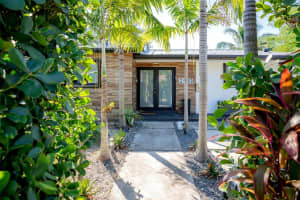 2510 207th Terrace, Miami, FL 33180 - MLS#F10552824