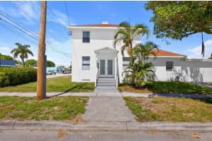 5423 Garden Avenue 3, West Palm Beach, Fl 33405, West Palm Beach